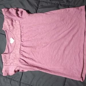 Girl's shirt